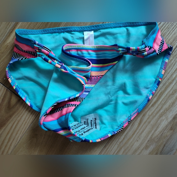 Summer Sale 🌼 l never worn but washed and removed tag. Has crotch sticker - Picture 9 of 9